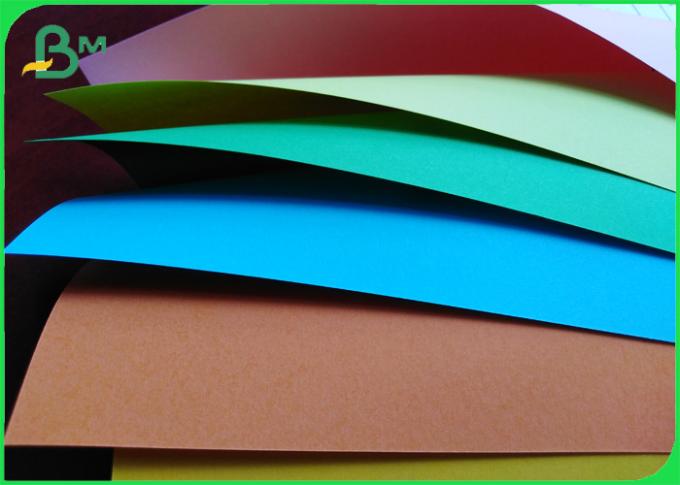 Papier d'imprimerie coloré d'Offest 150 - 230gsm POUR le métier projette