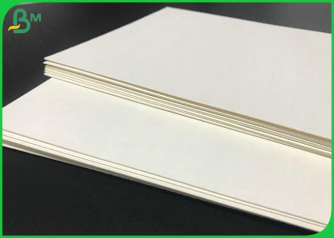 La Vierge 1mm épaisse de papier du buvard 0.4mm réduisent en pulpe les feuilles blanches de carton pour faire le caboteur