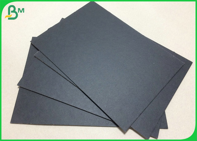haut papier 2.5mm noir de carton de la dureté 2mm de 95 x de 120cm pour le paquet de cadeau