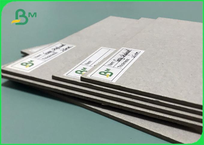 Côtés réutilisés Grey Color 750gsm 1.2mm Straw Board Sheets épais de double de pulpe