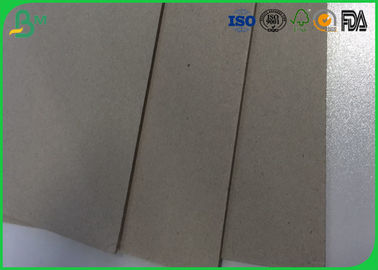 889 * 1194 millimètres de carton gris couvrent, papier de panneau de paille de côtés de 250g 300g deux pour le noyau