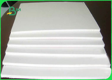 Feuille de papier de revêtement de Papier d'emballage de pulpe de Vierge/petit pain blancs 100gsm pour des sacs à provisions