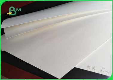 Le carton de absorption d'humidité blanche empaquettent 0.9mm 600*800mm pour le caboteur
