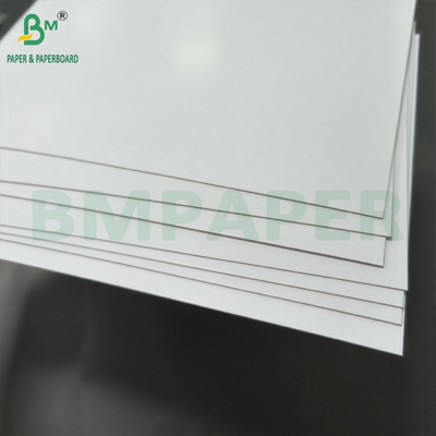 Carton recouvert d'argile blanche brillante 1 mm pour carton et boîte