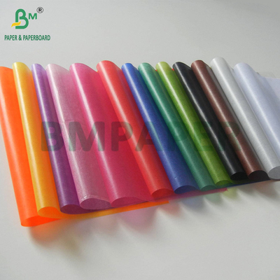 24 grammes de papier vitreux de couleur blanchi de qualité alimentaire pour tasses de cuisson 750 x 1000 mm