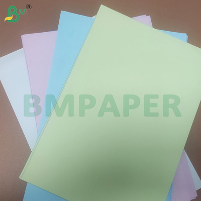 48-80 GSM Substance NCR Papeterie de copie en rouleaux sans carton en couleurs multiples