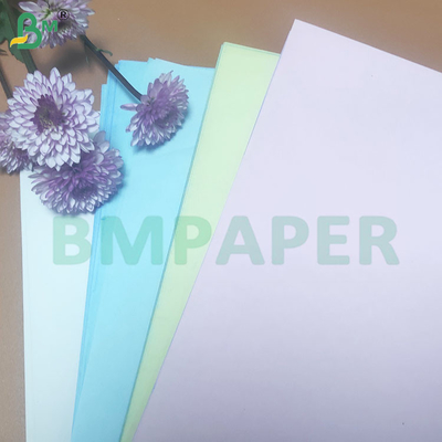 48-80 GSM Substance NCR Papeterie de copie en rouleaux sans carton en couleurs multiples