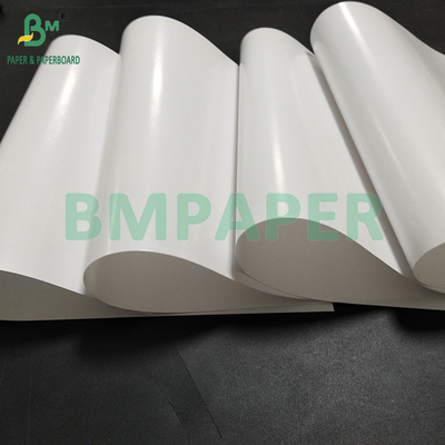 70 gm 90 gm C1S Papier revêtu brillant pour la fabrication de rouleaux d'étiquettes de 50 mm