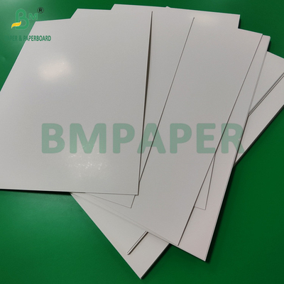 270 gm 330 gm FBB GC1 Carton pour boîtes pharmaceutiques 61 x 156 cm Durable