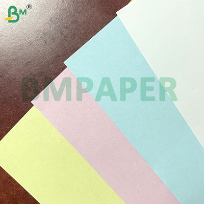 55 grammes Image blanche et bleue en rouleaux et feuilles de papier sans carbone pour l'impression de reçus NCR CB / CF / CFB