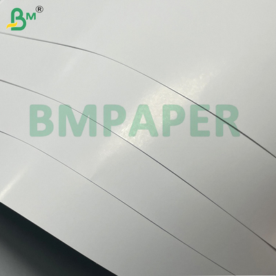150g 157g Surface brillante Blanc élevé mono-facé enduit papier d'art C1S lisse Pour l'emballage de luxe