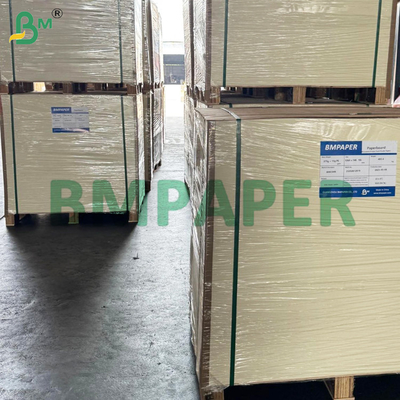 Papier à base de carton rouge de qualité supérieure sans revêtement pour la fabrication de cartons