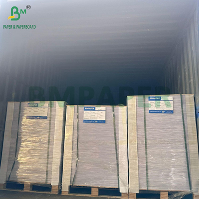 Carton blanc de pâte à bois de 2 mm et 2,5 mm à haute rigidité pour présentoir de point de vente intérieur