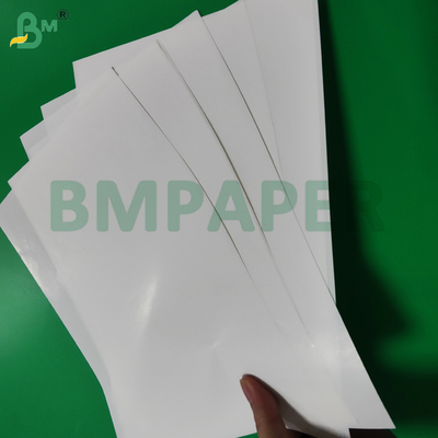 68 g 70 g papier bière métallisé à résistance humide pour étiquette de vin haute brillance 600 x 900 mm