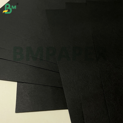 Papier kraft noir mat lisse 80 g/m² pour sacs cadeaux et shopping