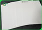 La surface douce de papier blanc de polypropylène et imperméabilisent 450 x 320mm
