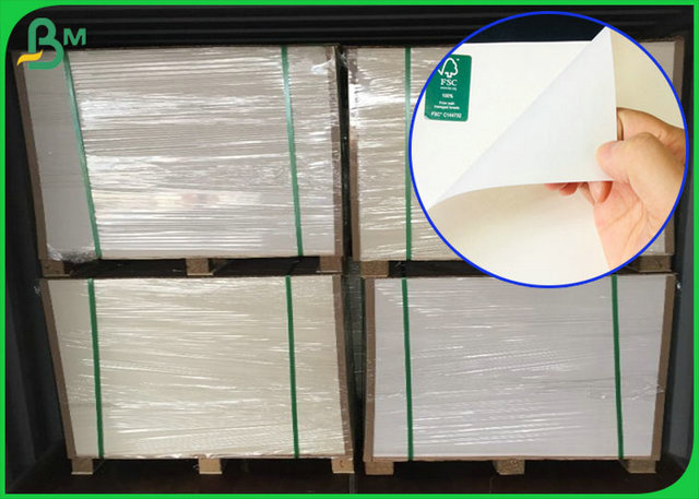 Livre blanc de Papier d'emballage de la catégorie 120GSM comestible avec la taille adaptée aux besoins du client pour envelopper les pommes frites