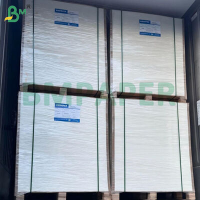 390gm Carton à rouleaux blancs 455mm x 650mm Carton pliable non recouvert (Uc2)
