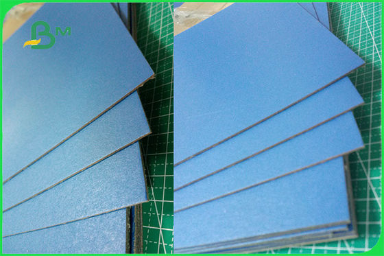 Carton rigide 2.0mm de vernis brillant coloré de FSC pour des boîte-cadeau de Noël