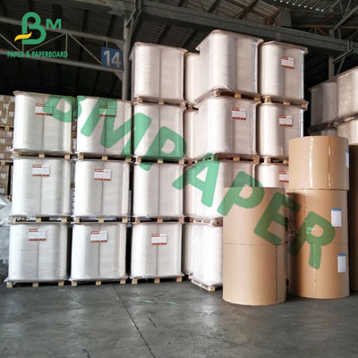 Papier d'emballage blanc non recouvert Papier kraft blanchi pour sacs en papier