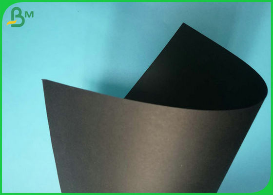 Le FSC délivrent un certificat la taille 350gsm personnalisable du conseil en ivoire noir