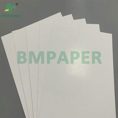 Papier à haute opacité 310 gm 320 gm Carte de jeu à noyau bleu