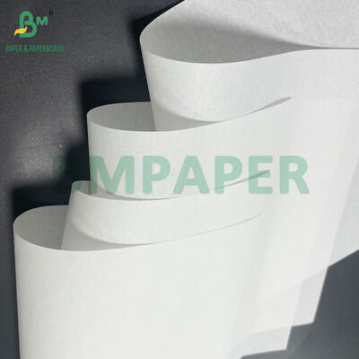 Bobines de papier blanc non couché 40GSM 840MM pour l'emballage de chaussures et de textiles