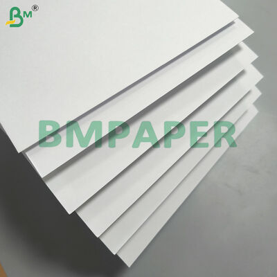 Carte blanche non recouverte papier lisse blanc clair 65lb couverture