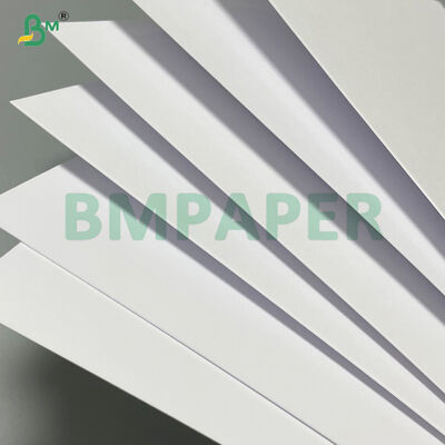 Papier Woodfree non couché de la rigidité 230gsm élevée pour le papier d'impression numérique