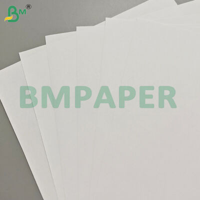 Rouleaux jumbo de papier bouffant crème 90 g/m² pour impression offset