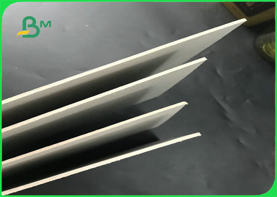 carton 700*1000mm gris de 2.2mm 2.25mm avec le FSC pour les boîtes de empaquetage