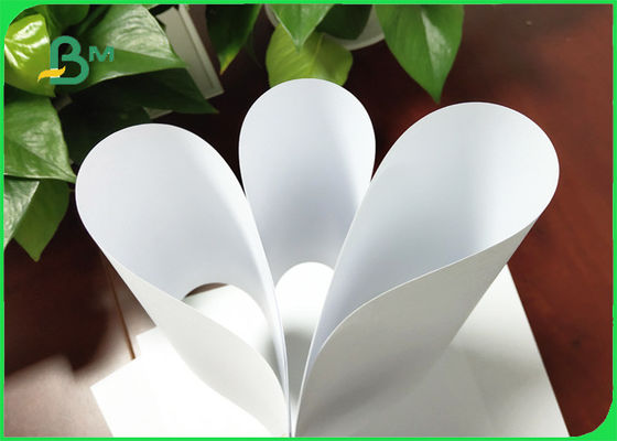 104% papier excentré non-enduit libre FSC et OIN en bois à grain long de blancheur certifiés