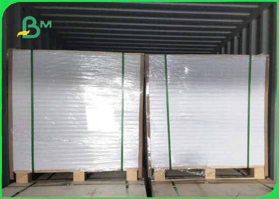 papier illustratif blanc brillant de 65 * de 95cm 115gsm 128gsm 157gsm pour l'impression